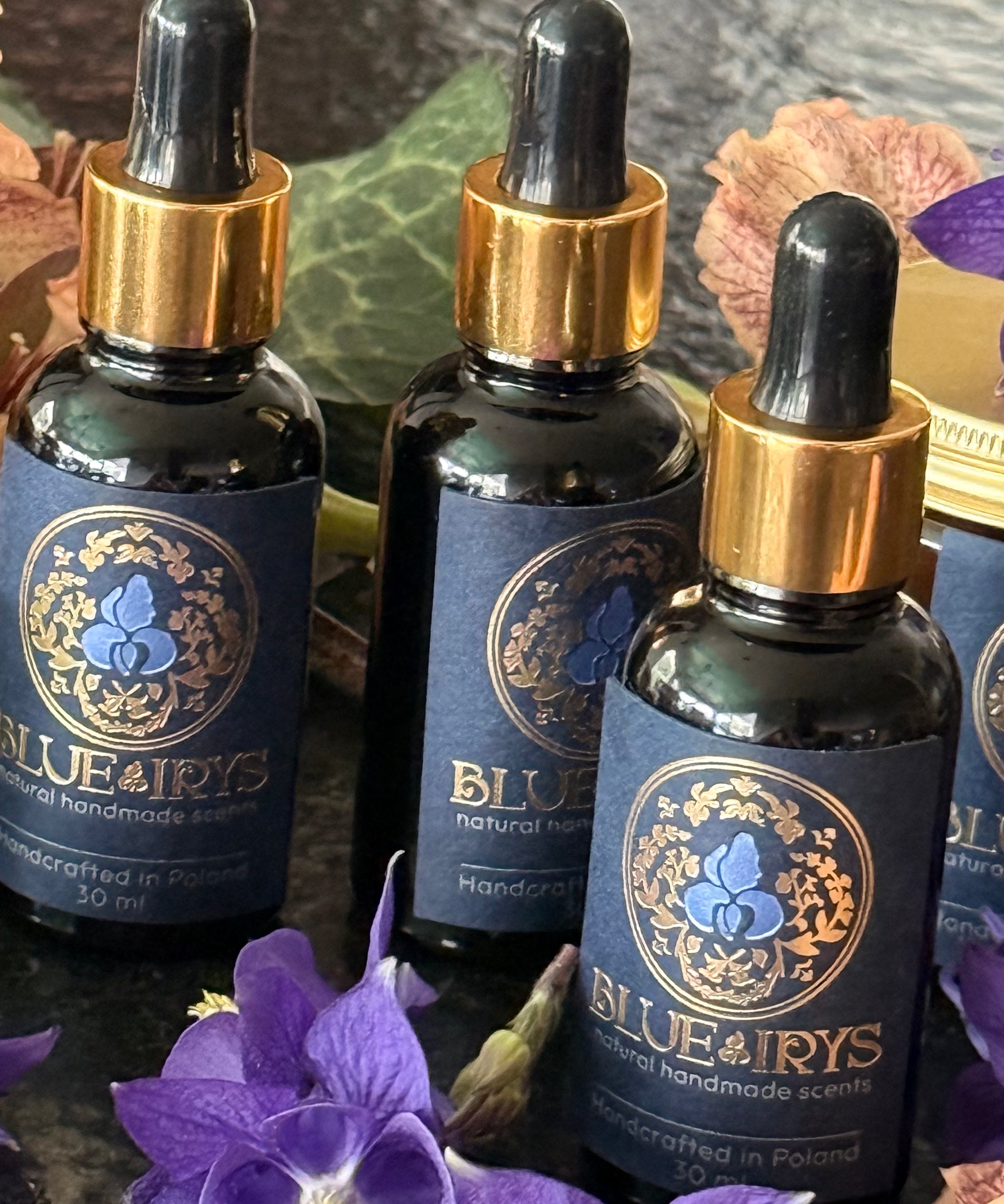 Serum Piwonia Blue Irys, butelka 30 ml z czarnego szkła z pipetą